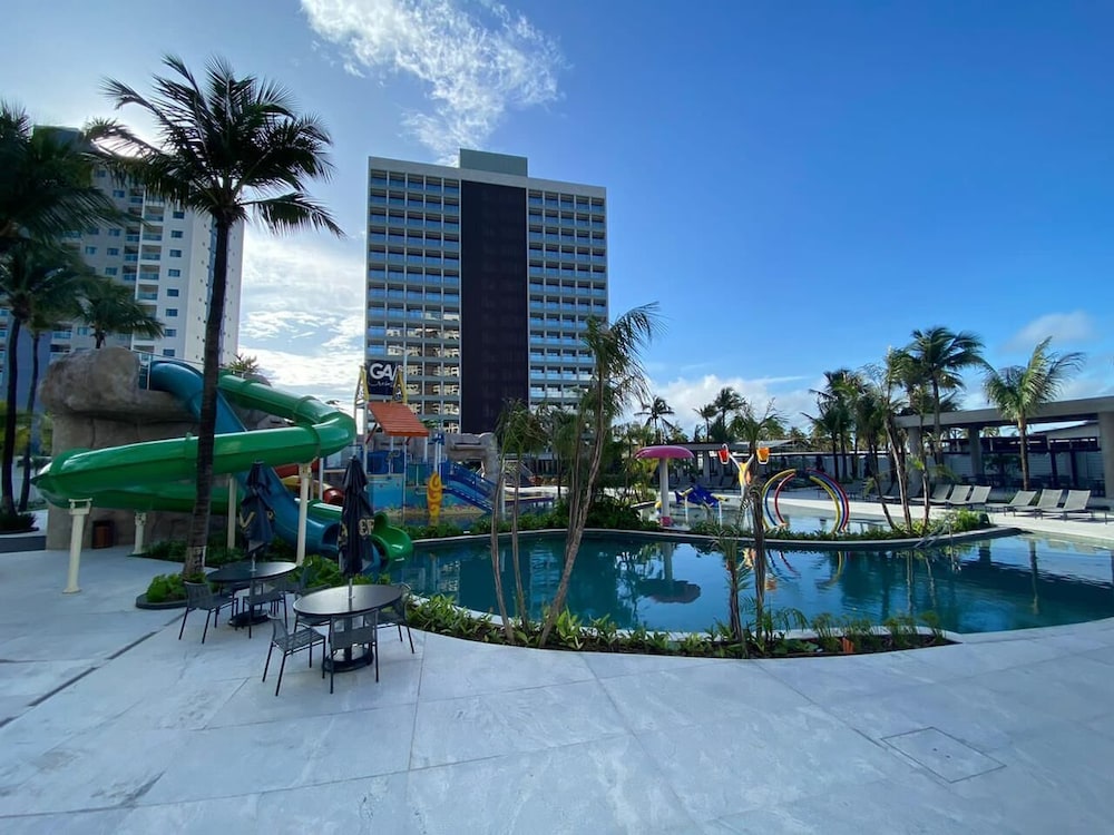 SaltBeach - Salinas Premium Resort