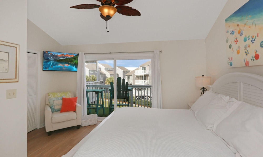 Barrier Dunes 211 - 30 Just Beachy view 4
