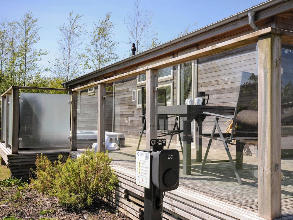 7 Meadow Retreat