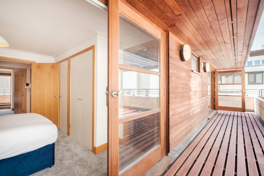 Holborn Penthouse Apartment with Terrace