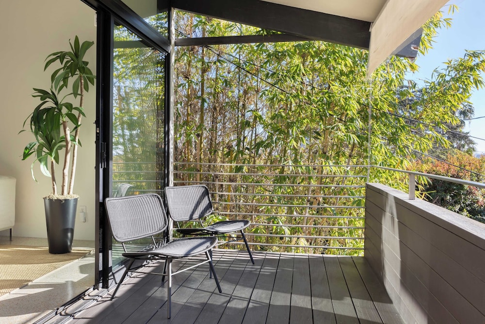 Kings Road West Hollywood Luxury Pool, Views, Firepit, Modern Design