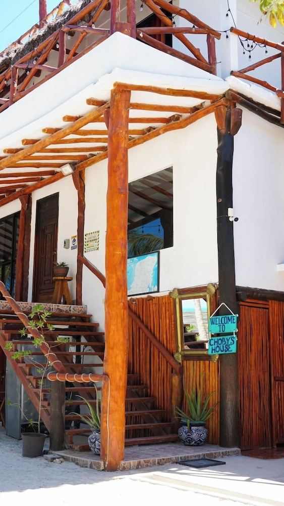 Hotel Choby's House Holbox - Image 1