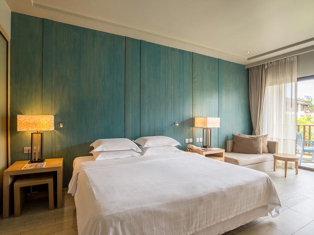 Dusit Thani Krabi Beach Resort 14