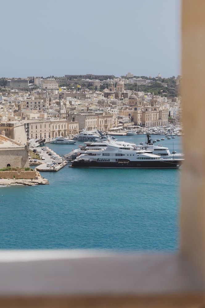 V60 Valletta