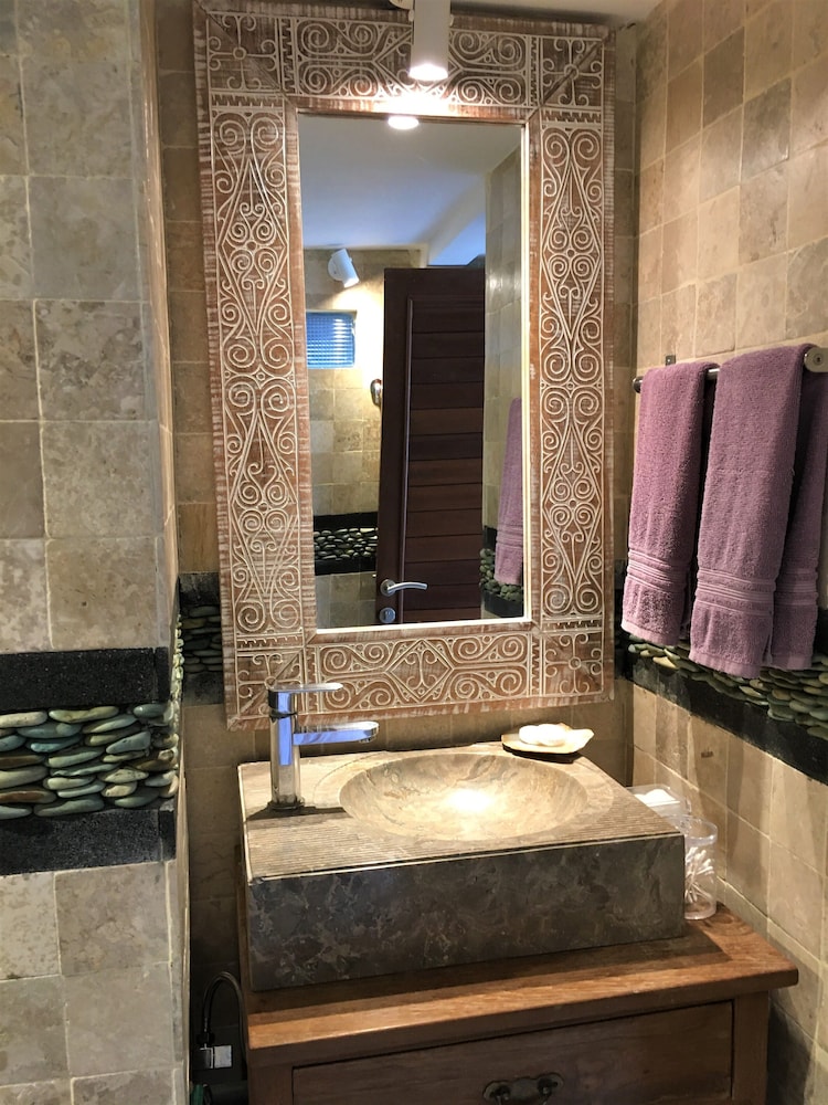 Lebah Villas