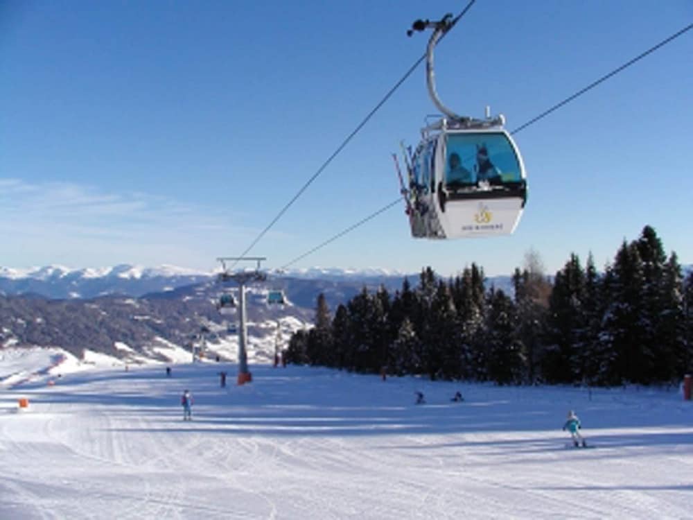 Spacious Holiday Home in Styria near Kreischberg Ski Area
