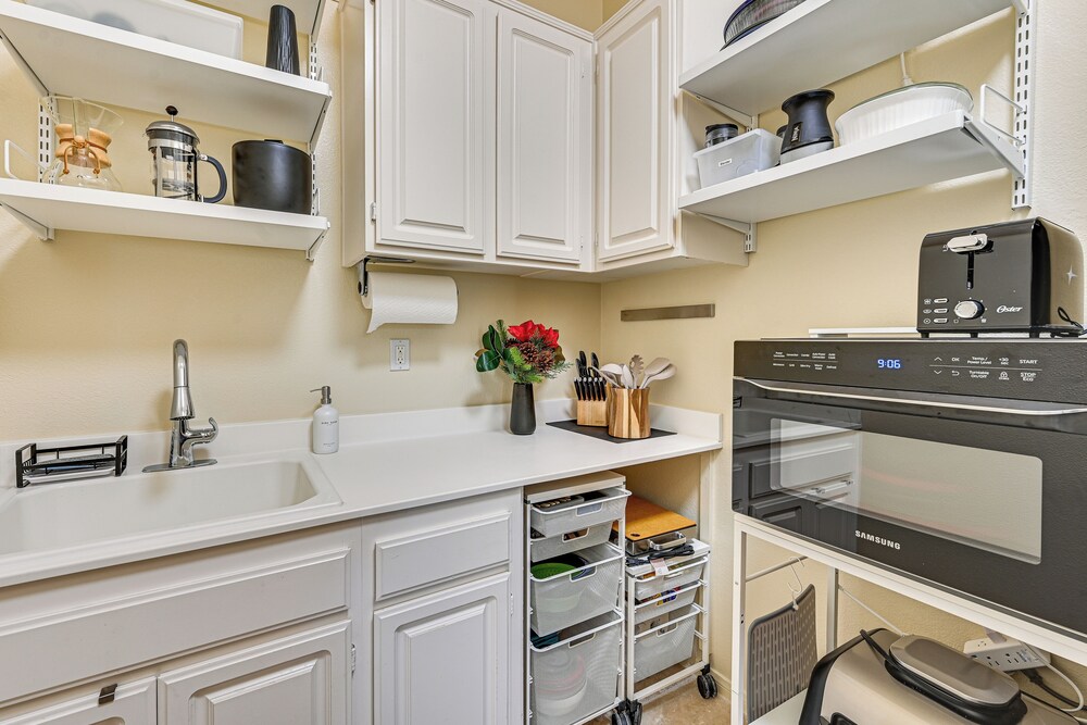 Private & Spacious Deluxe Rolling Hills Ranch Gem
