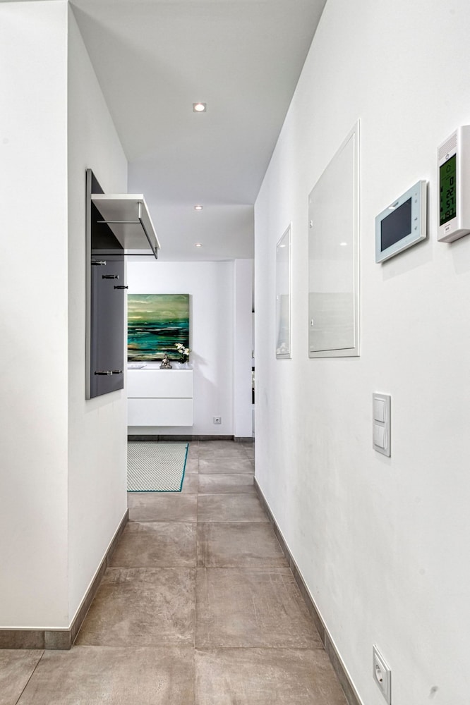Manatee Modern Luxurious Villa