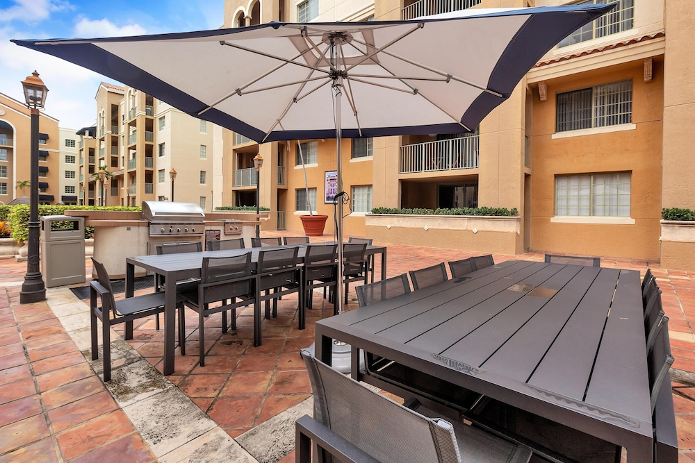 Dharma Home Suites Coral Gables at Gables Grand Plaza, 写真 22