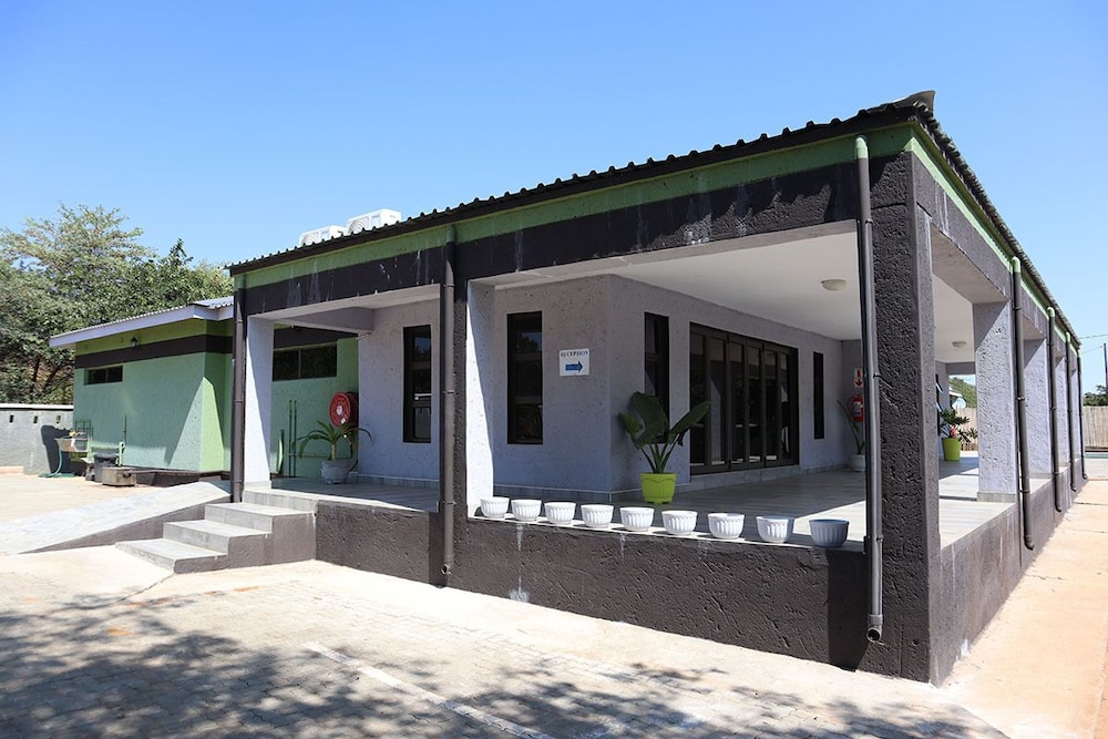 AMARIAH GUESTHOUSE FLOWERTOWN