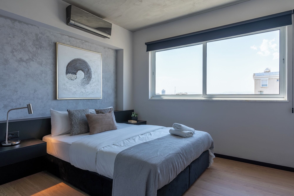 The Penthouse - 3BR Seaview in Larnaca