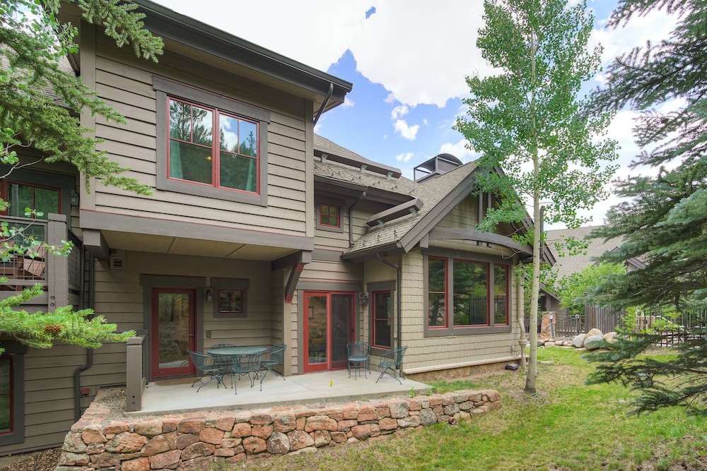 Private Townhome Close To Ski Back And Hot Tub 3 Bedroom Townhouse