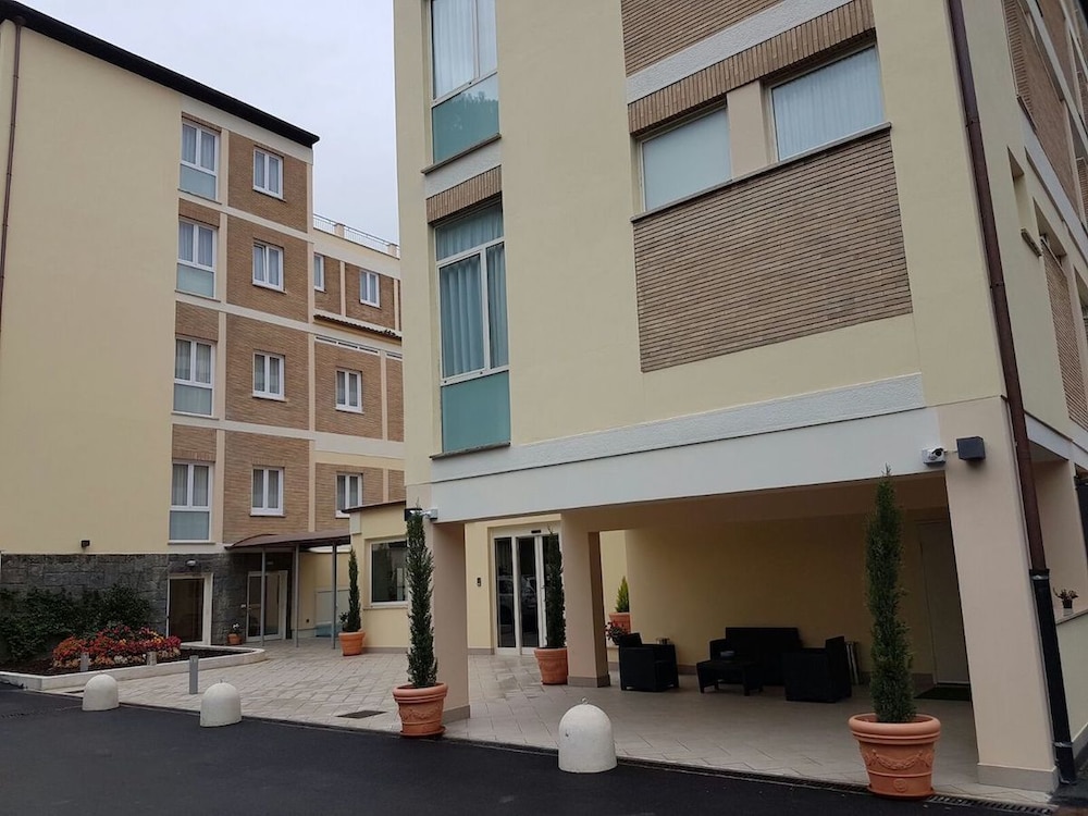 Vatican Area - Hotel Holiday Rooms