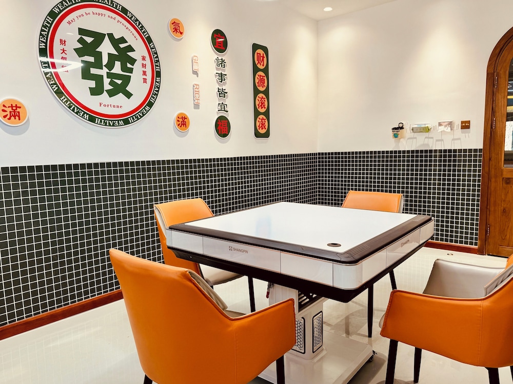 QING Luxury Campground Hotel