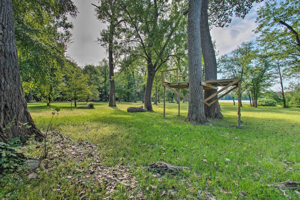 Cozy Riverfront Getaway: Fishing On-site! - Property Image 8