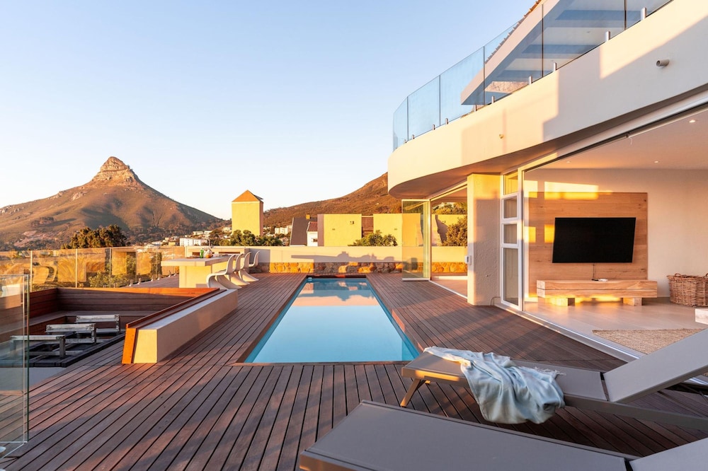 The Summit at Camps Bay - Luxury Villa Views view 3