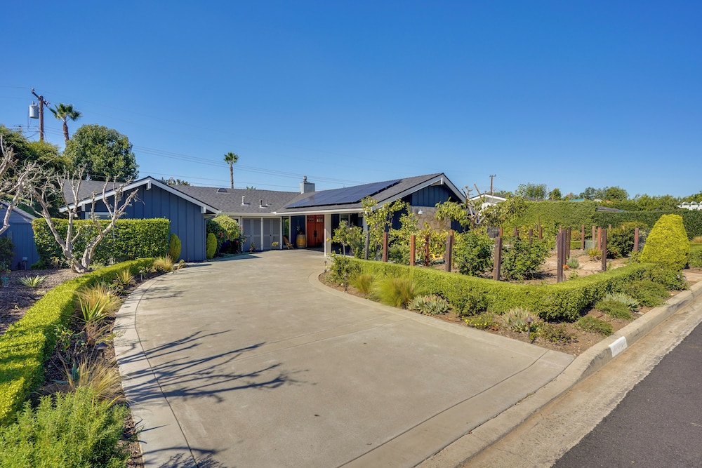 Mid Century Modern Gem w/ Pool in North Tustin