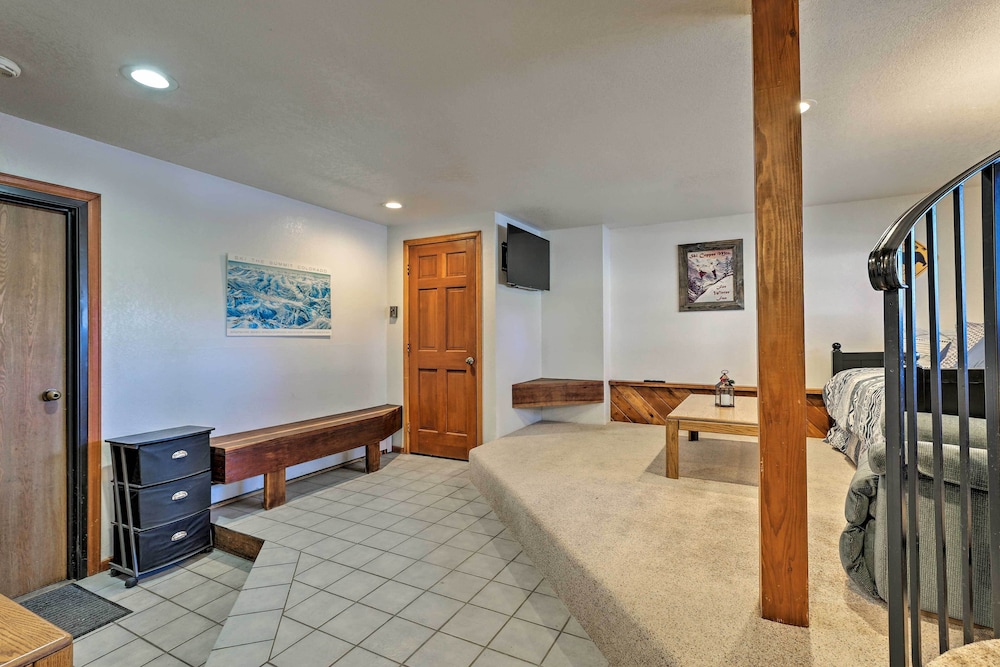 1 Mi to Main Street: Mtn-view Home in Frisco