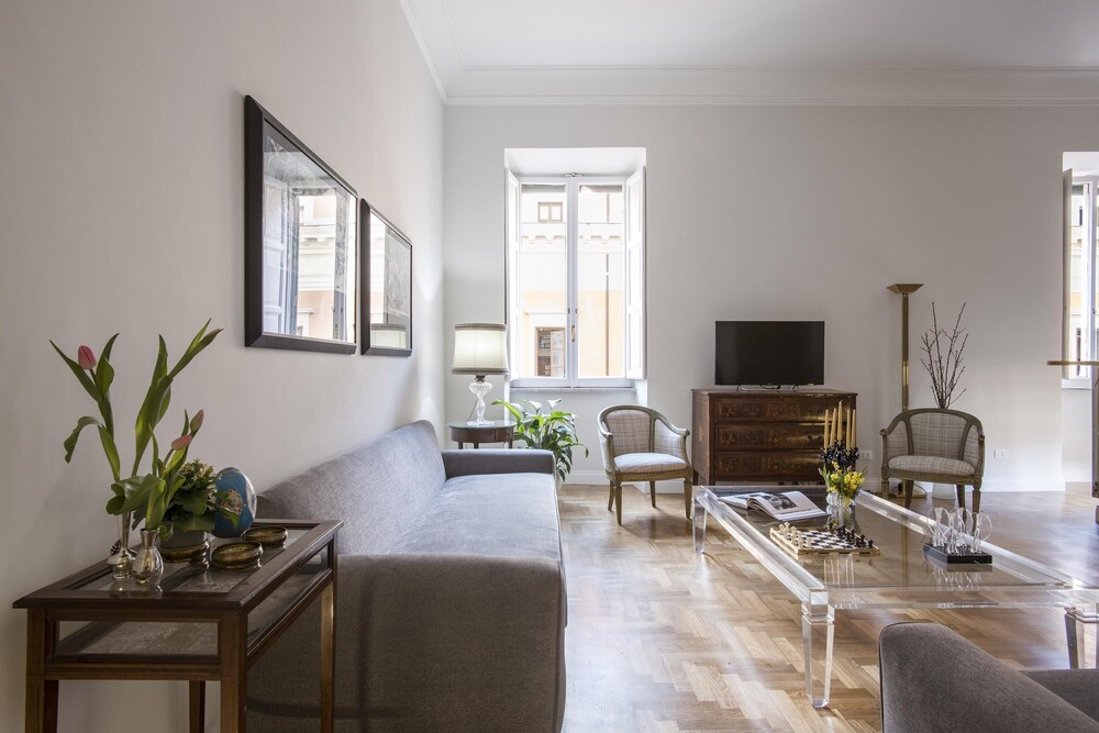 Le Fontane - Perfect Apartment Airy Tasteful Modern in a Historic Rome