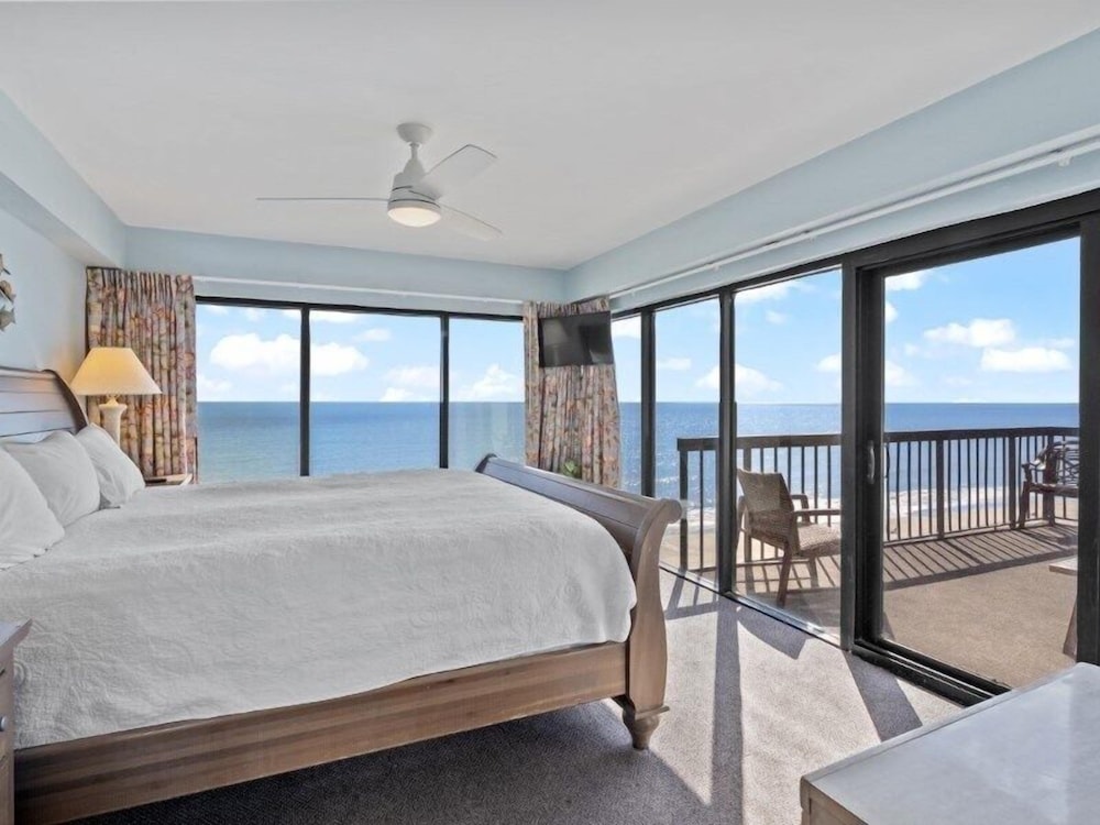 Savoy Penthouse 603 3 Bedroom Condo