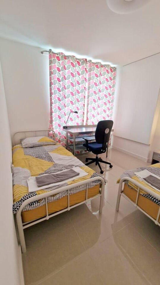 Modern 3-bed House in Surrey Quays