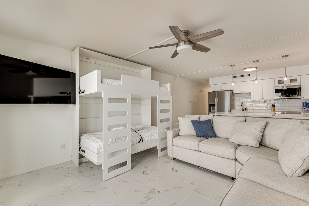 Dogs Welcome: Beachfront South Padre Island Condo