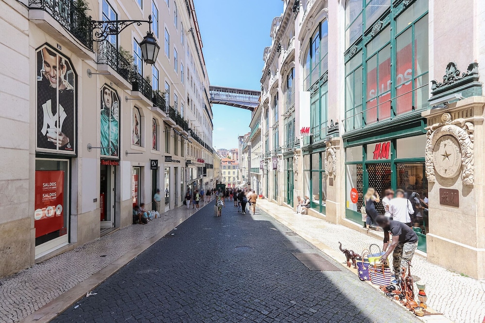 Downtown Classic by Homing