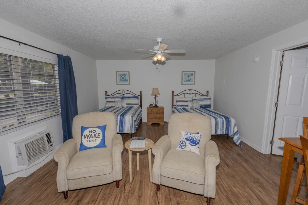 King's Bay Lodge