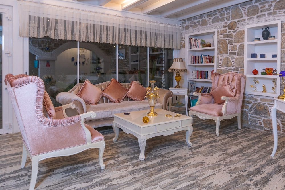 Louise'in Konağı