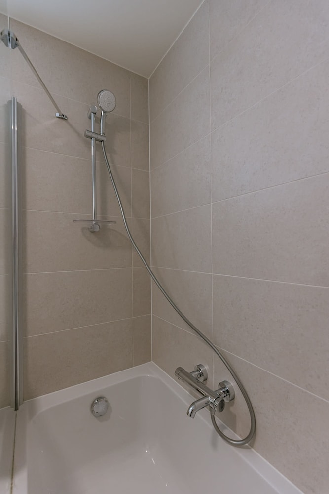 Ostend Luxury 4-guest Balcony and Free Parking