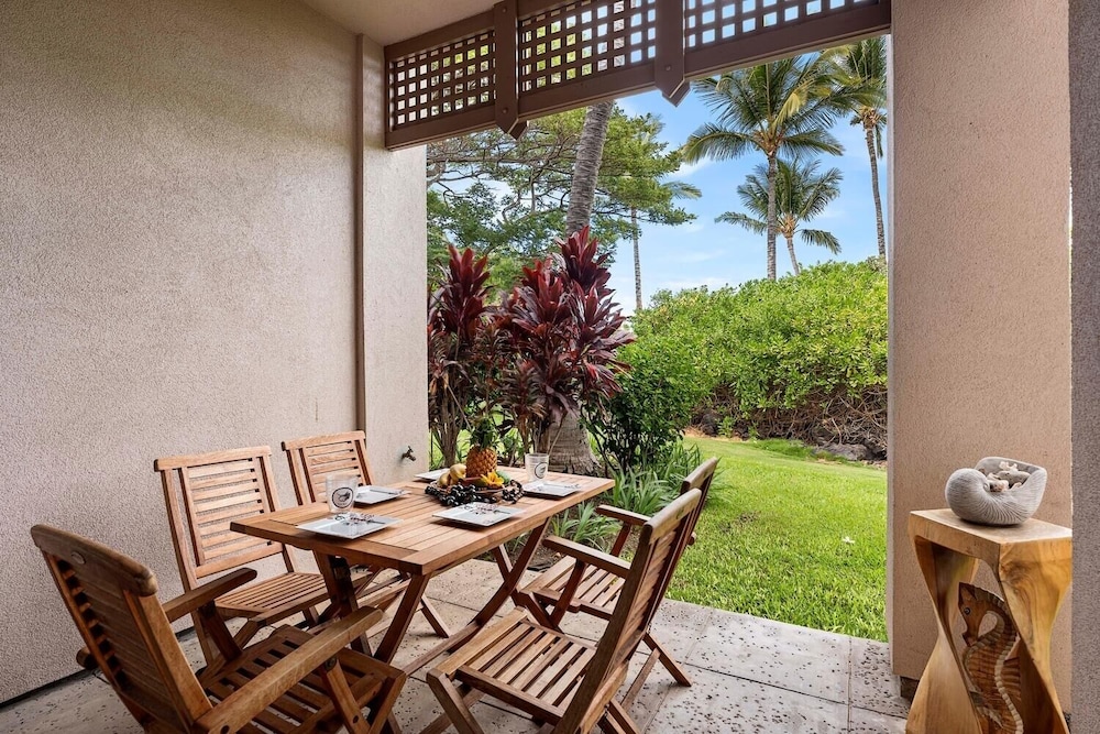 Colony S At Waikoloa Beach Resort #2204 2 Bedroom Condo by RedAwning