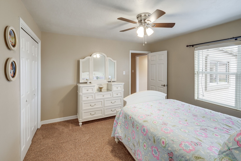 Peaceful Artesia Vacation Rental w/ Orchard Views! view 4