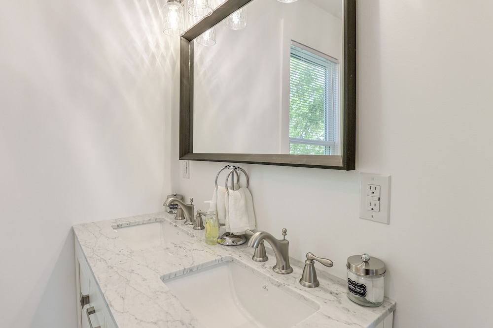 Walk to Downtown & Seneca Lake: Updated Retreat!
