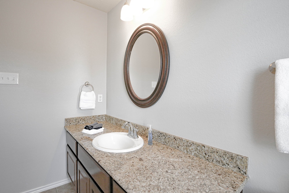 Game Day Getaway Near Texas A&m 4 Bedroom Home