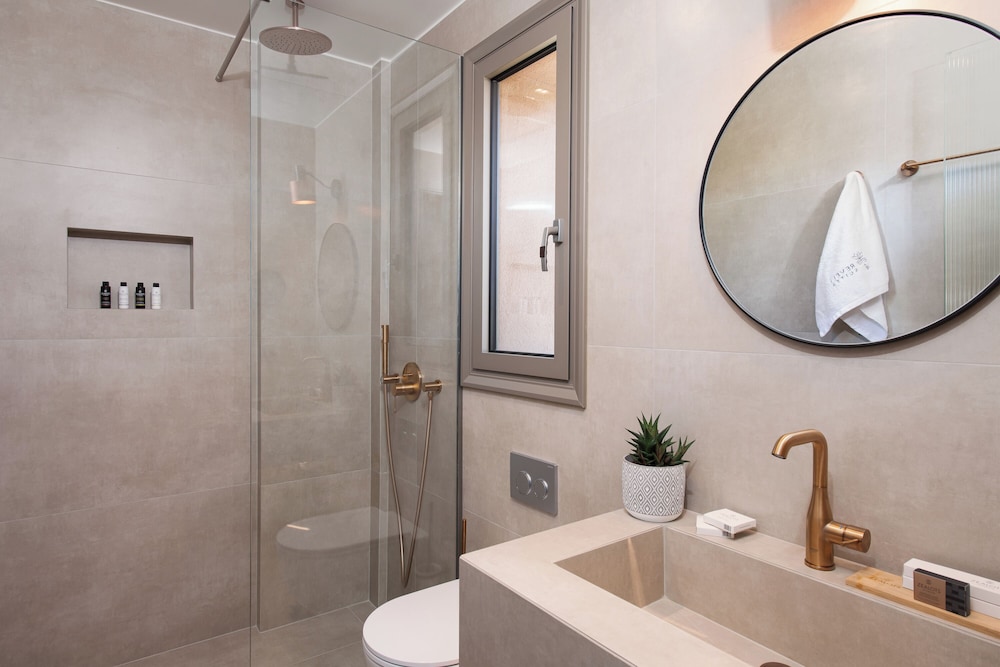 Reveli Suites