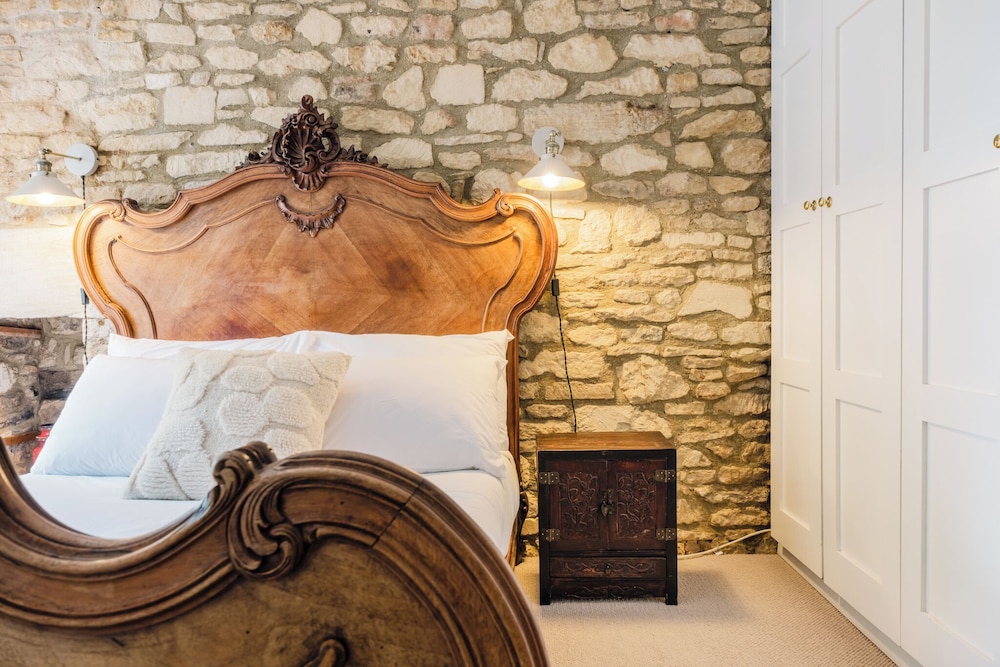 Historic 3 BD Cottage in the Cotswolds