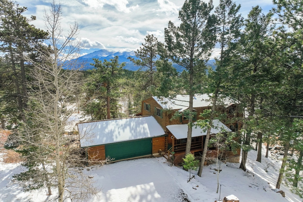 Log Lodge
