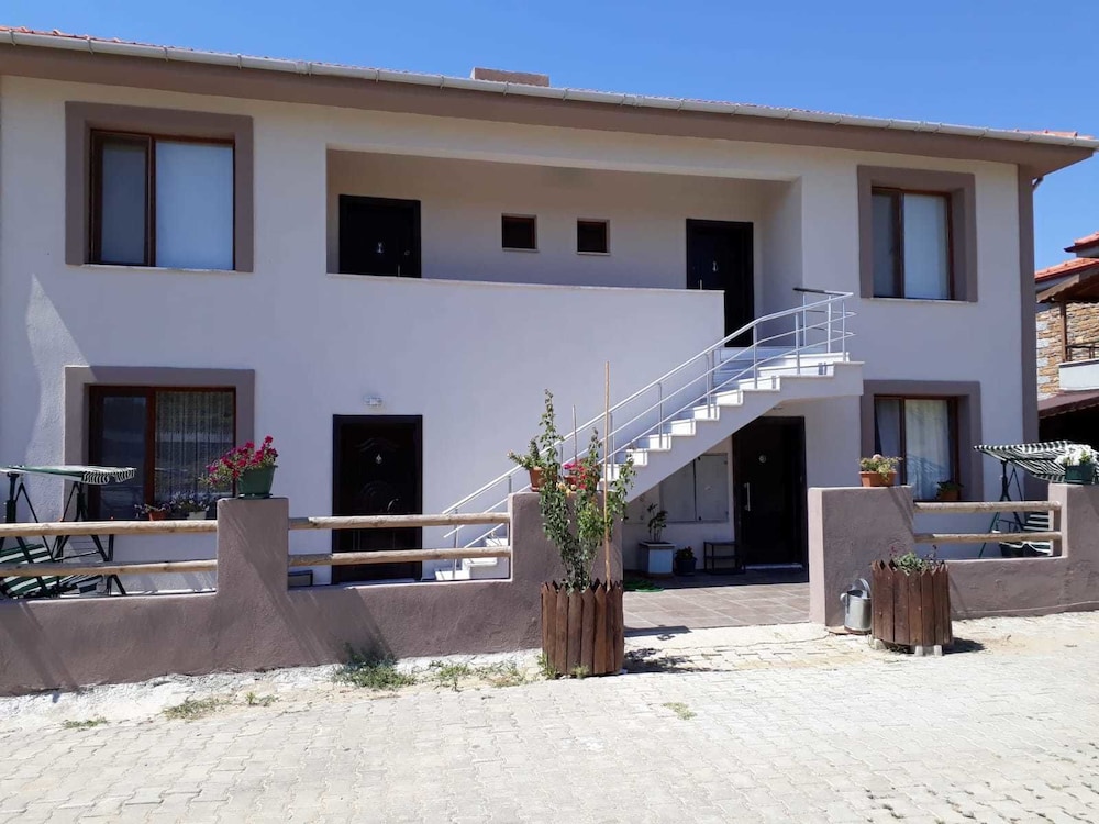 Ege Ruzgari Konukevi view 3