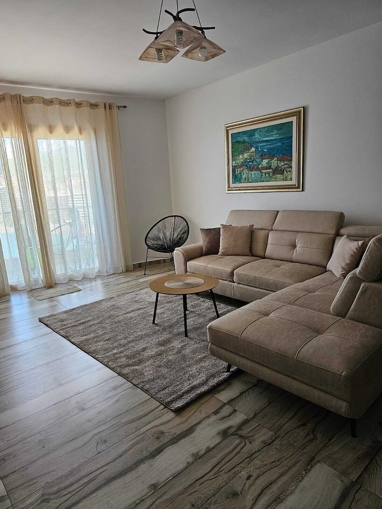 Panoramic Sea View 2BDR Apartment