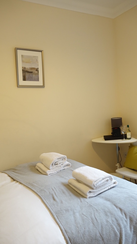 Heathrow Ensuites Rooms