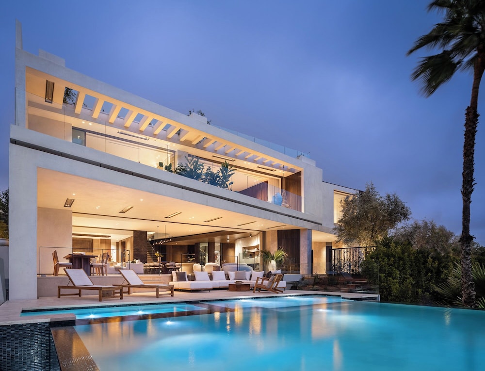 Stradella Mansion - Epitome of Luxury Living in This Breathtaking Bel Air Estate