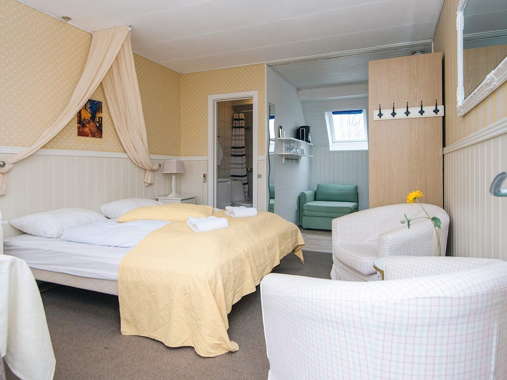 6 Person Holiday Park Home in Romo