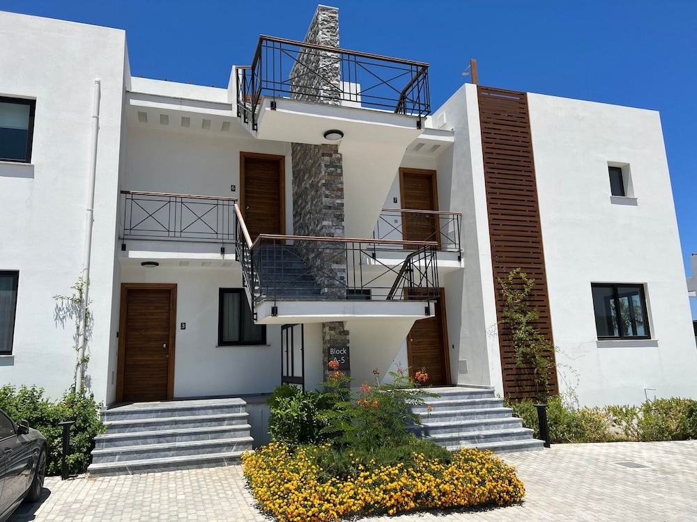 Elegant Two-bedroom Apartment in Upscale Surroundings