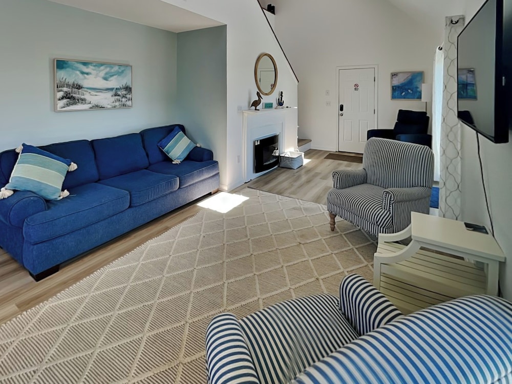 Pelican Place by Carolina Retreats