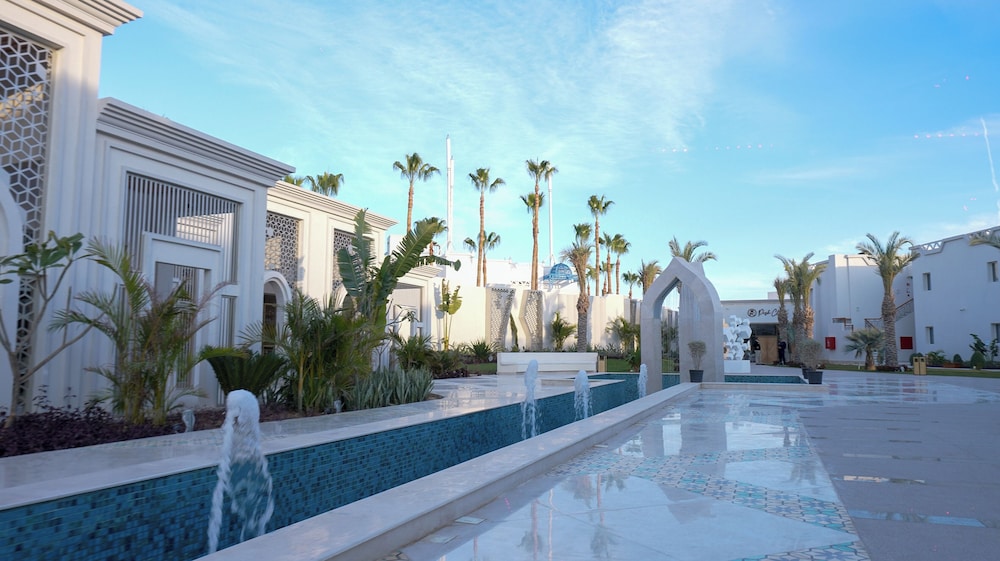 SUNRISE Remal Beach Resort
