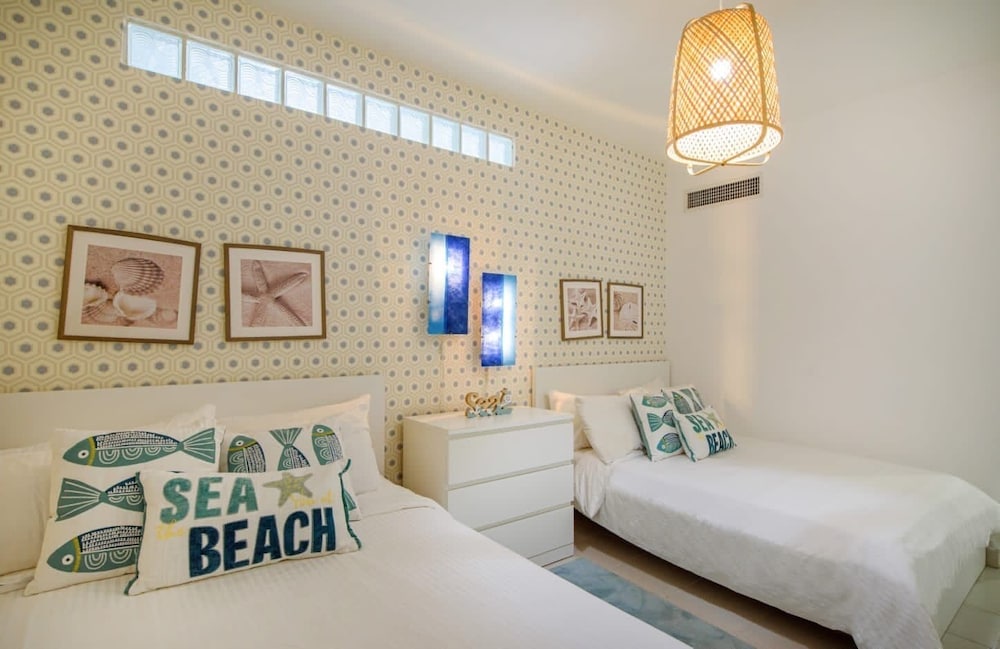 Beachfront Condo Costa del Sol Sleeps 6