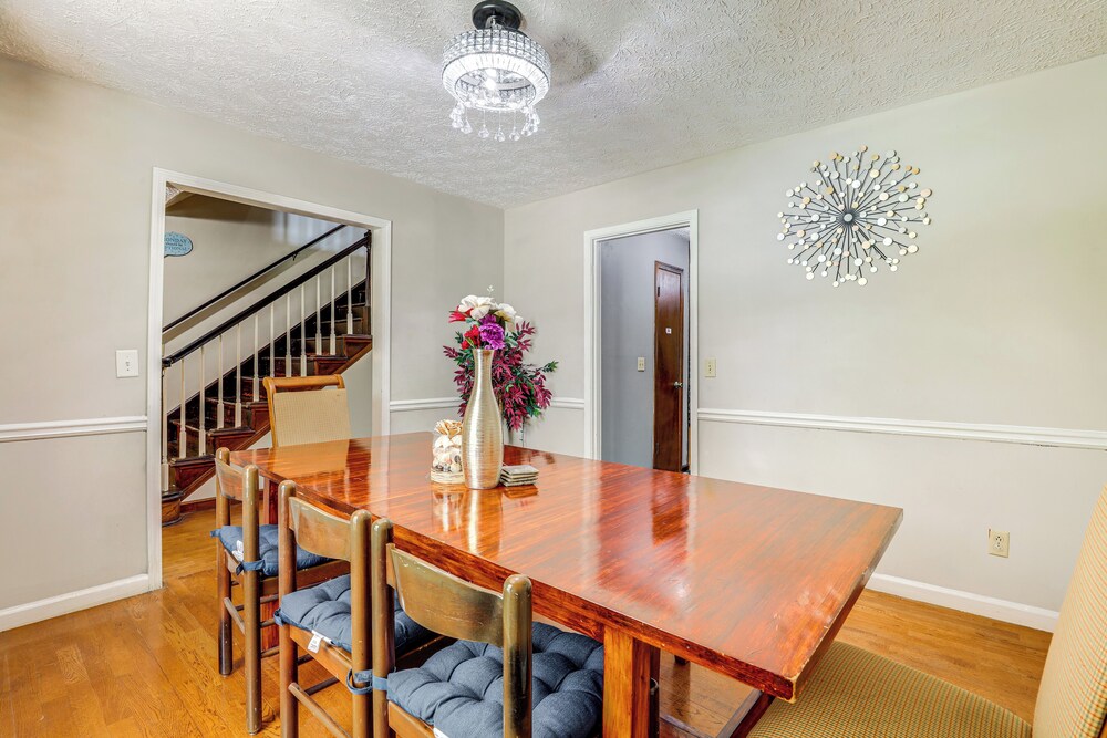 Group Getaway: Spacious Home in Stone Mountain!