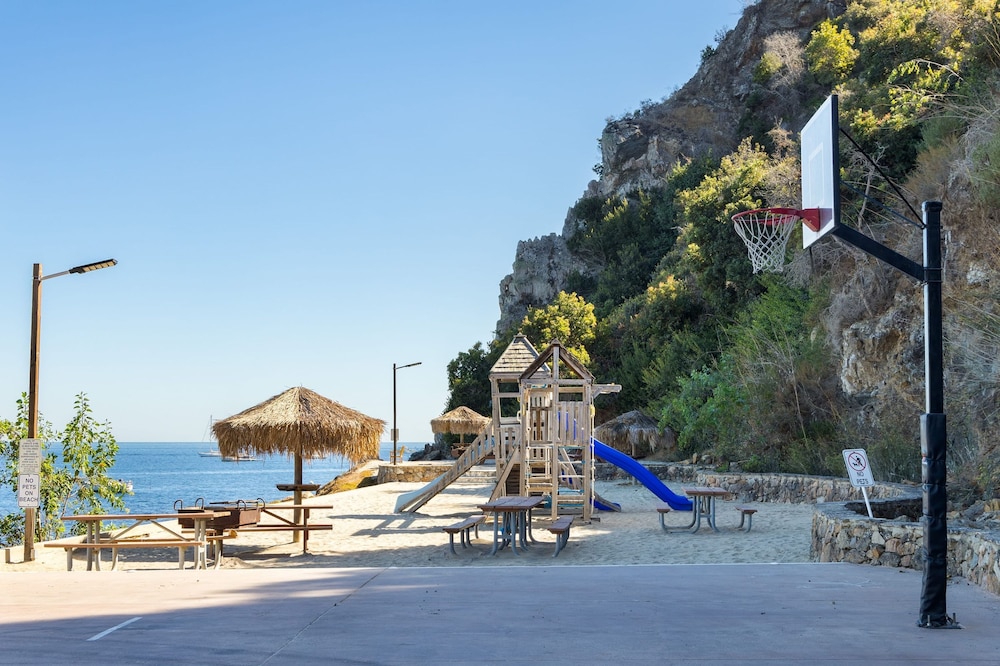Camino De Flores by Avantstay Views Pool Beach Access Community Amenities