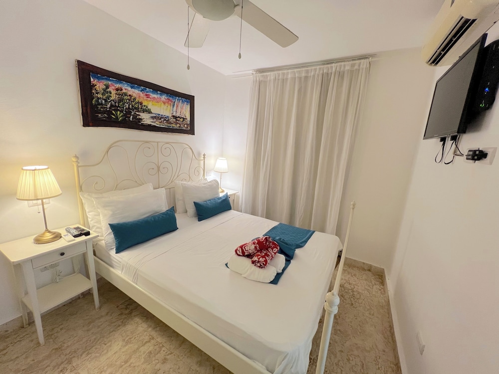 TROPICAL VILLAS playa LOS CORALES