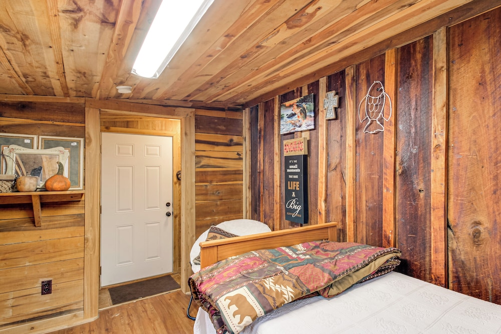 Kayak & Fish: Little River Canyon Lakefront Cabin